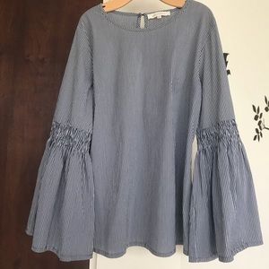 ⬇️ Price Drop! SOLITAIRE Bell Sleeved Shirt